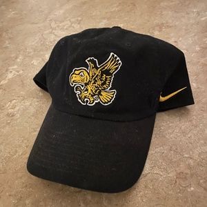 Mens Iowa Hawkeye Dry Fit Heritage86 Hat